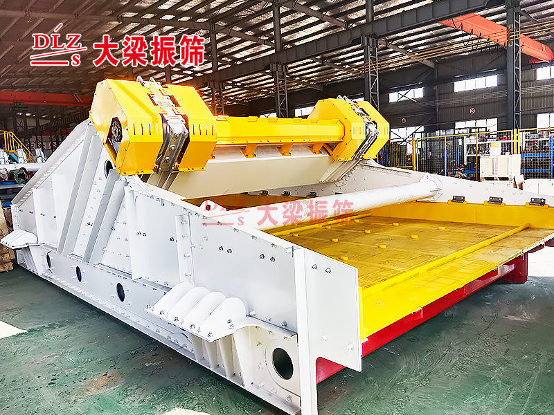 以“品质为梁”：小型水平振动筛 vs 大型水平振动筛：谁更实用？